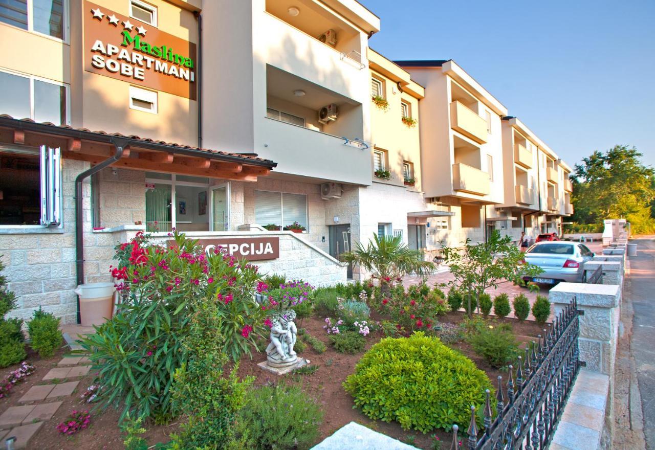 Apartments Maslina II Njivice Bagian luar foto