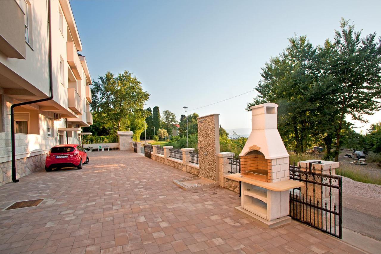 Apartments Maslina II Njivice Bagian luar foto