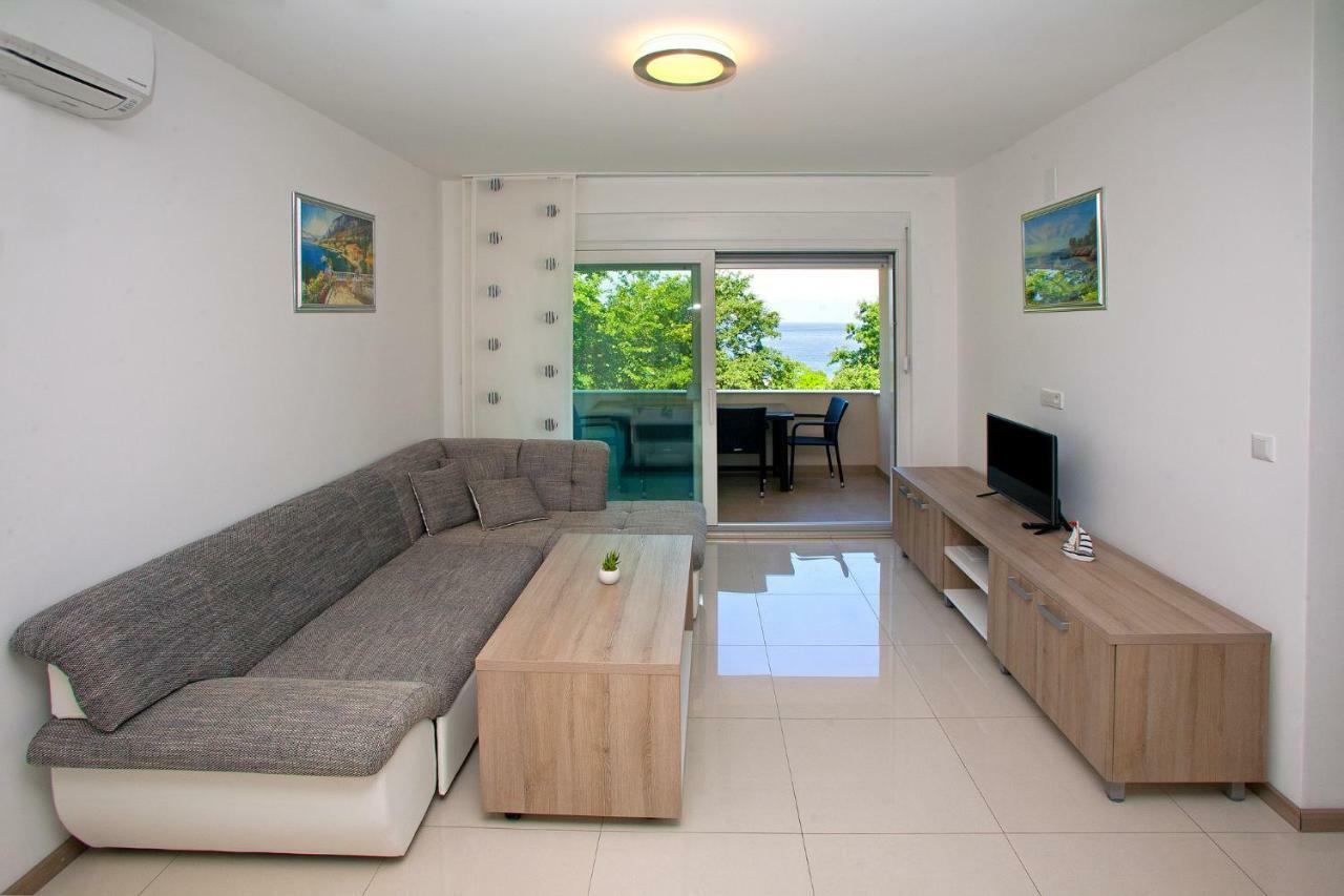 Apartments Maslina II Njivice Bagian luar foto