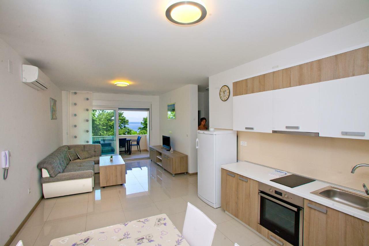 Apartments Maslina II Njivice Bagian luar foto