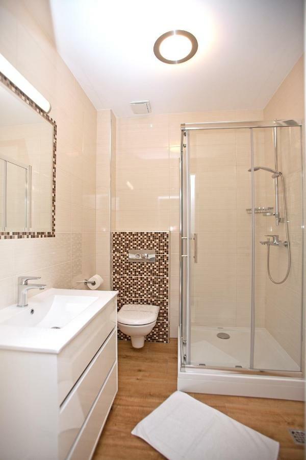 Apartments Maslina II Njivice Bagian luar foto